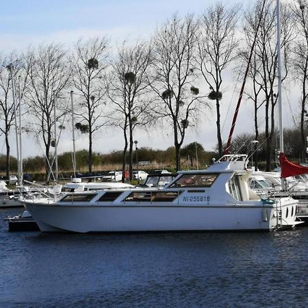 Exceptionnel Bateau Maison Reine Mathilde Ouistreham Buitenkant foto